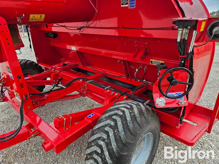 2020-akron-gtt4010-high-capacity-grain-bagger-image-19