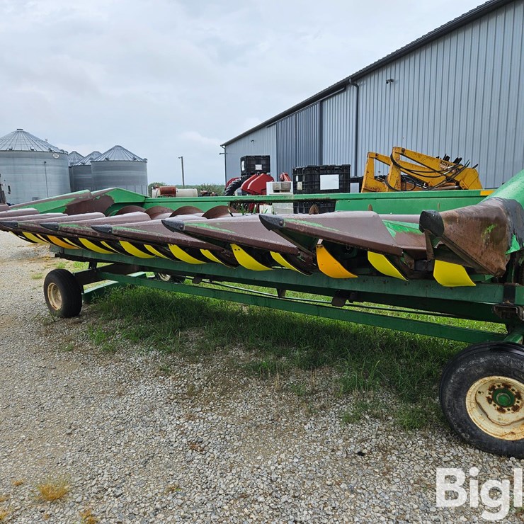 JOHN DEERE 853A
