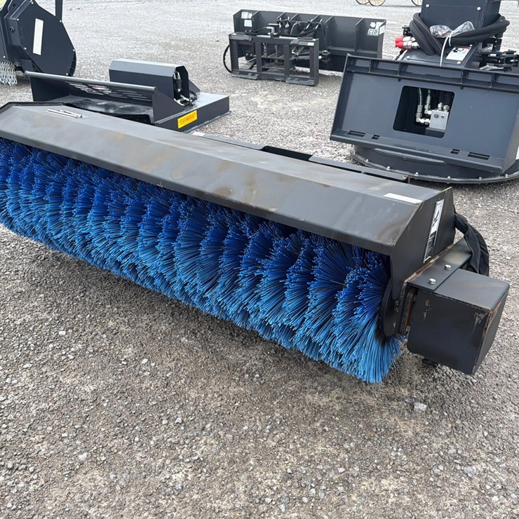 #6 • 72” ANGLE BROOM