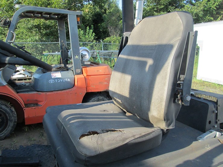 #53862-•-*inop-nissan-80-8000lb-cushion-tire-forklift-inv#53862-image-17
