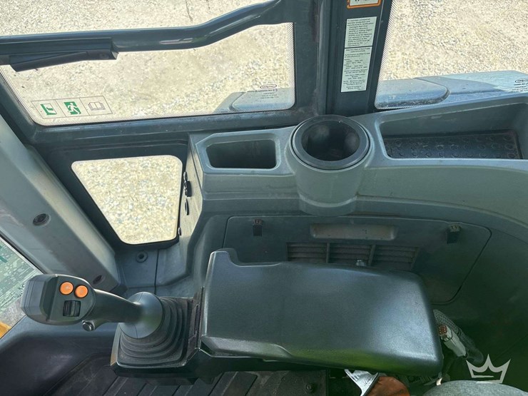 2019-deere-624l-image-16