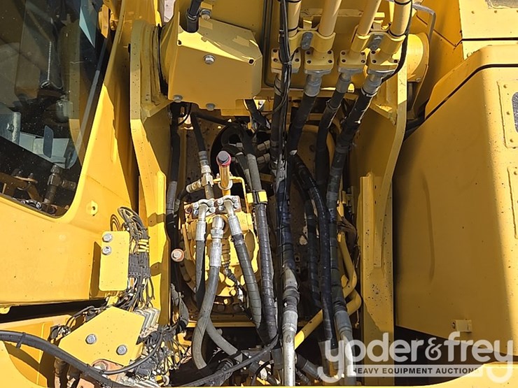 2018-komatsu-pc210-lci-11-image-52