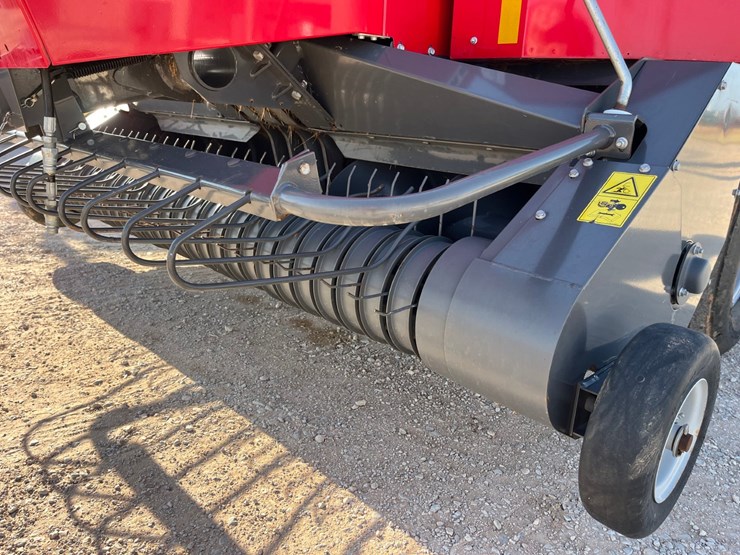 2020-massey-ferguson-1840-image-2