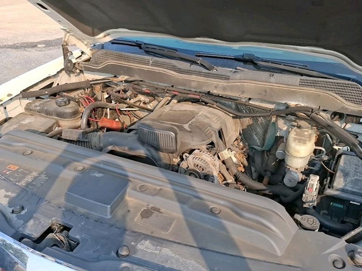 2015-chevrolet-2500-image-15