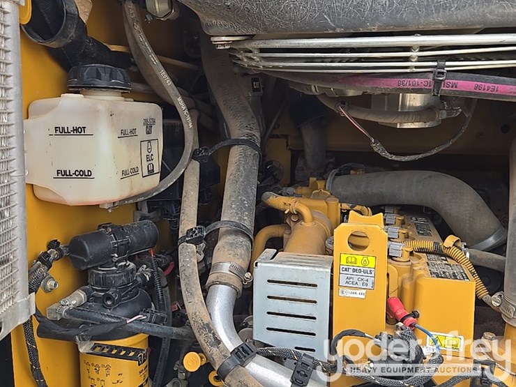 2020-caterpillar-289d3-image-34