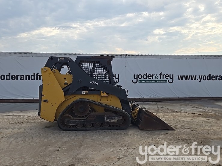 2018-deere-317g-image-6