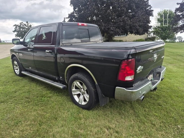 2014-dodge-ram-1500-image-2