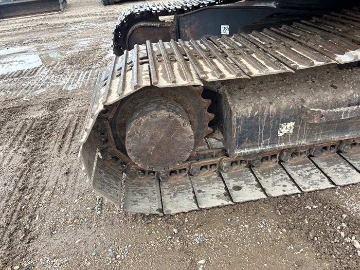 komatsu-pc138us-image-10