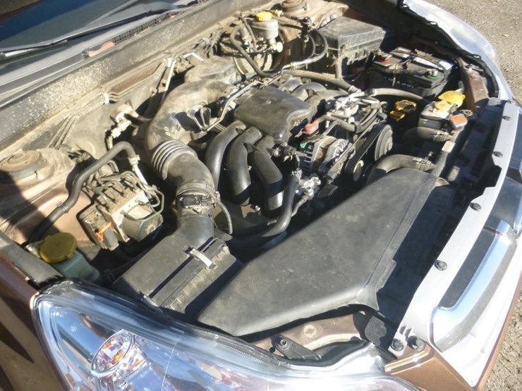 2013-subaru-outback-image-11