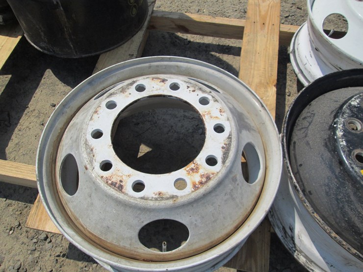 #53828-•-lot-of-(3)-24"x10"-10-hole-truck-rims-inv#53828-image-3