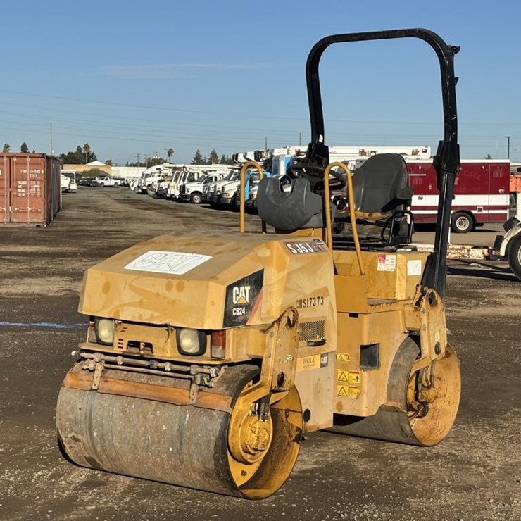 CATERPILLAR CB24