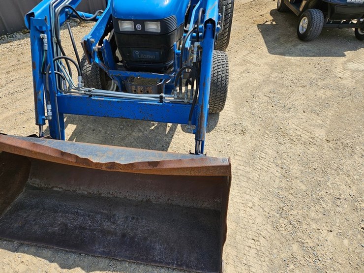 new-holland-tc25-image-10