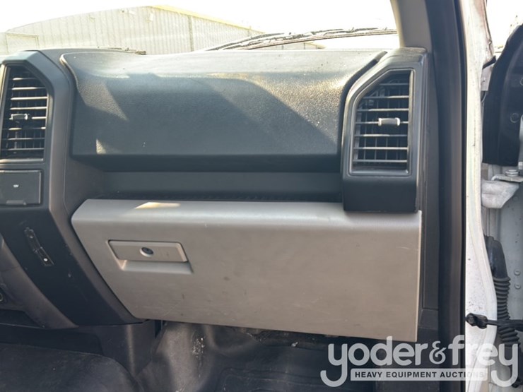 2019-ford-f150-image-29