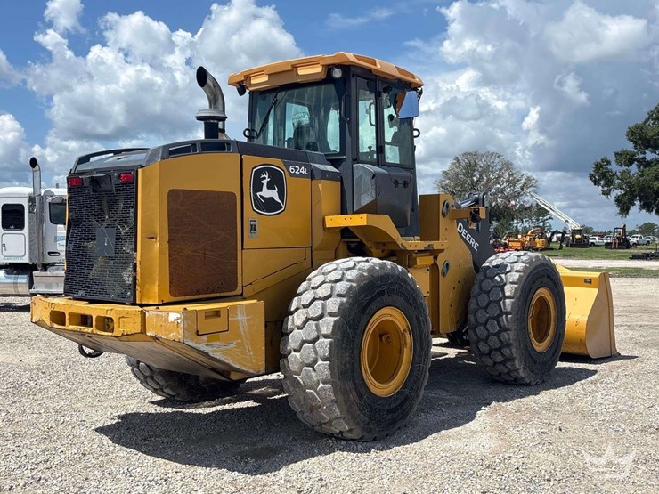 2019-deere-624l-image-3