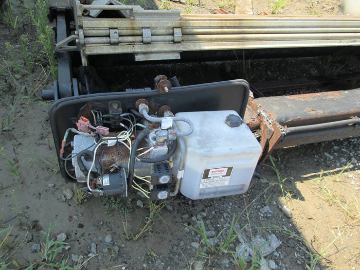 #53885-•-bucher-79"-lift-gate-inv#53885-image-5