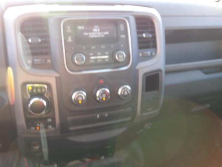 2015-dodge-ram-1500-image-18