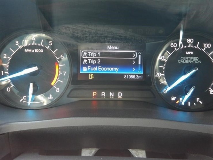 2017-ford-explorer-image-16