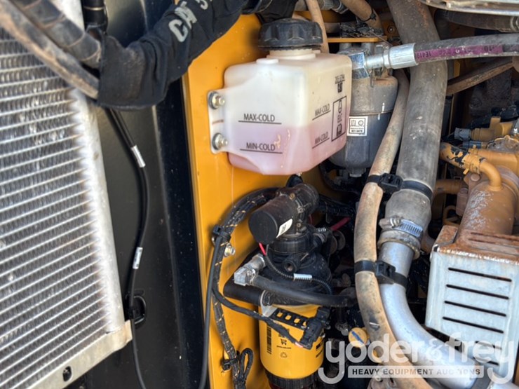 2023-caterpillar-259d3-image-26