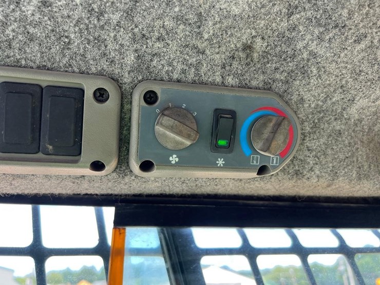 bobcat-s250-image-24