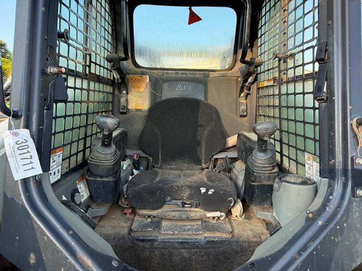 2018-bobcat-t740-image-11