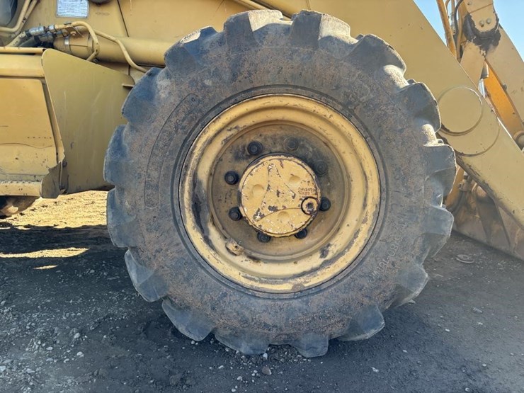 caterpillar-416c-image-32
