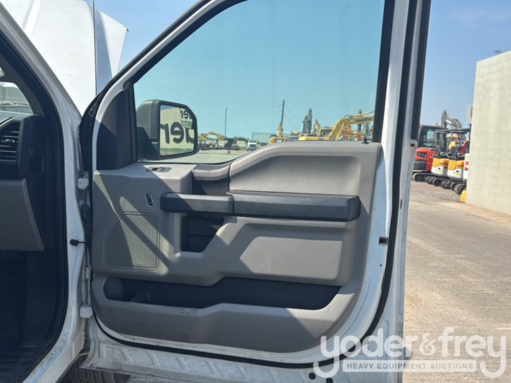 2019-ford-f150-image-26