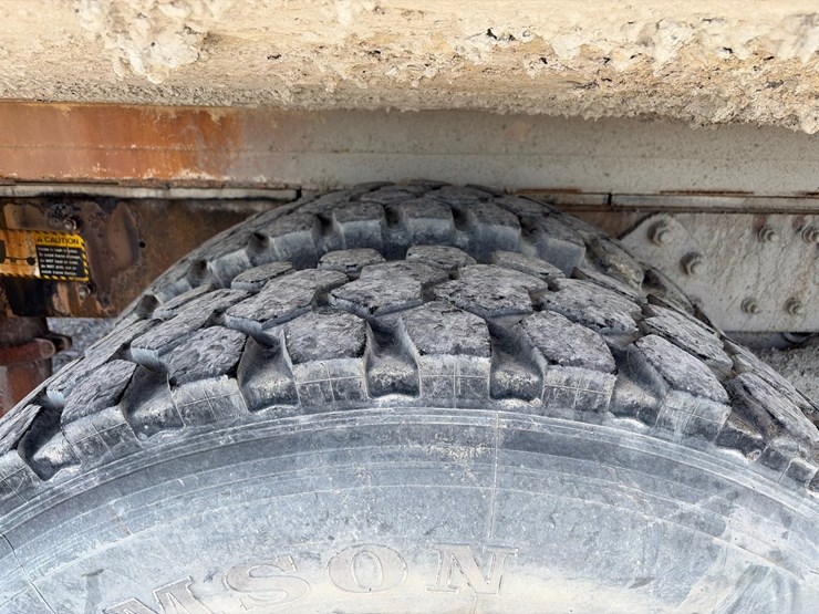 1999-mack-dm690sx-image-9