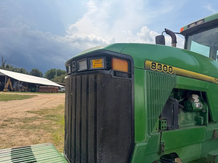 1997-john-deere-8300-image-32