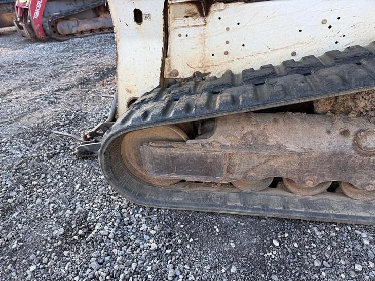 2018-bobcat-t740-image-17