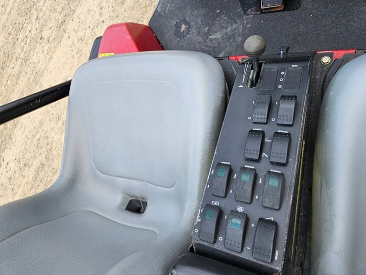 2006-toro-multi-pro-5700d-image-40