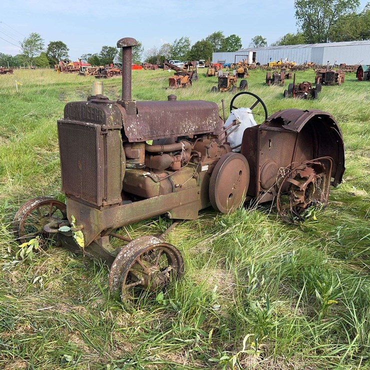 JOHN DEERE AR