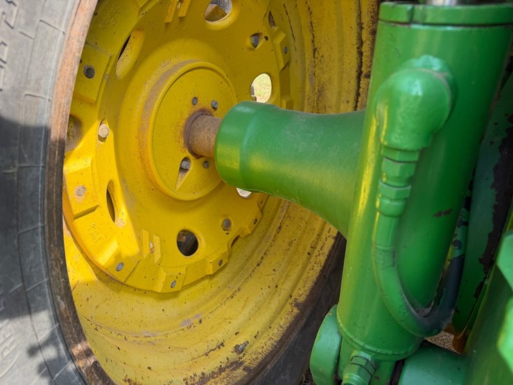 1997-john-deere-8300-image-13