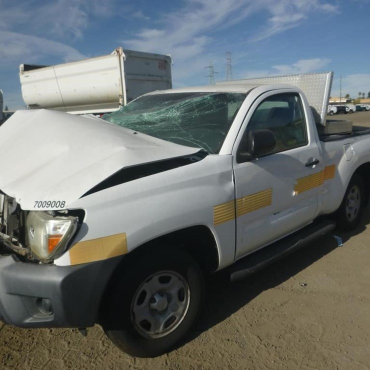2013 TOYOTA TACOMA