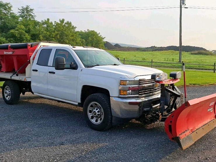 2015-chevrolet-2500-image-31