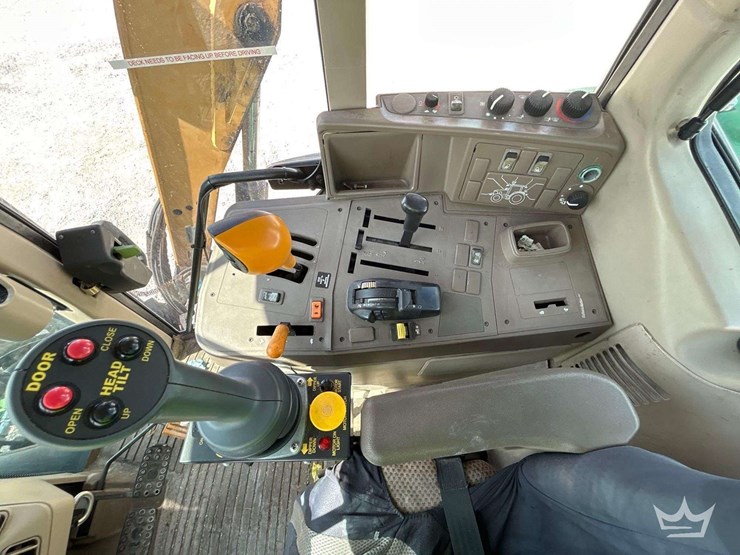 john-deere-6125m-image-30