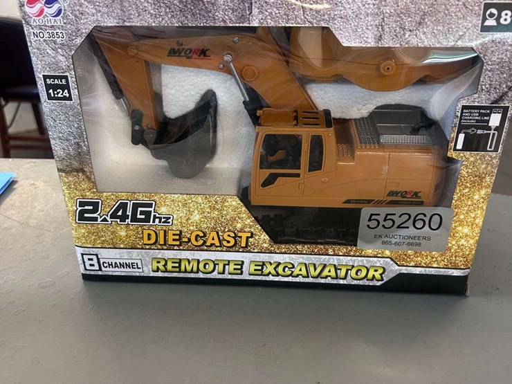unused-remote-control-excavator-image-1
