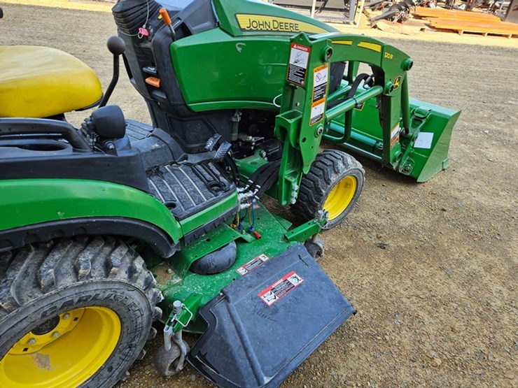 john-deere-1025r-image-24