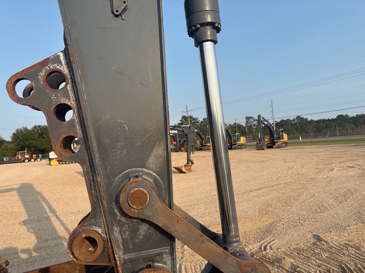 2022-deere-160g-lc-image-7