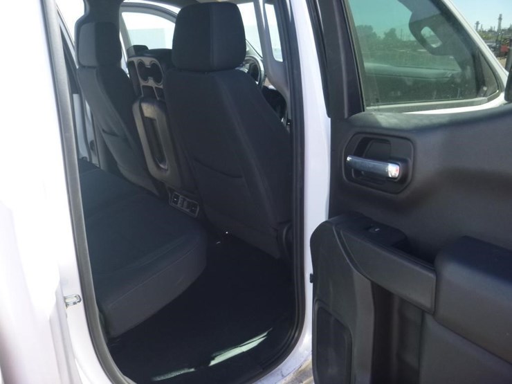 2020-chevrolet-1500-image-8