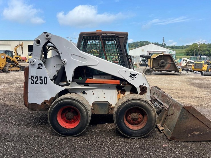 bobcat-s250-image-7