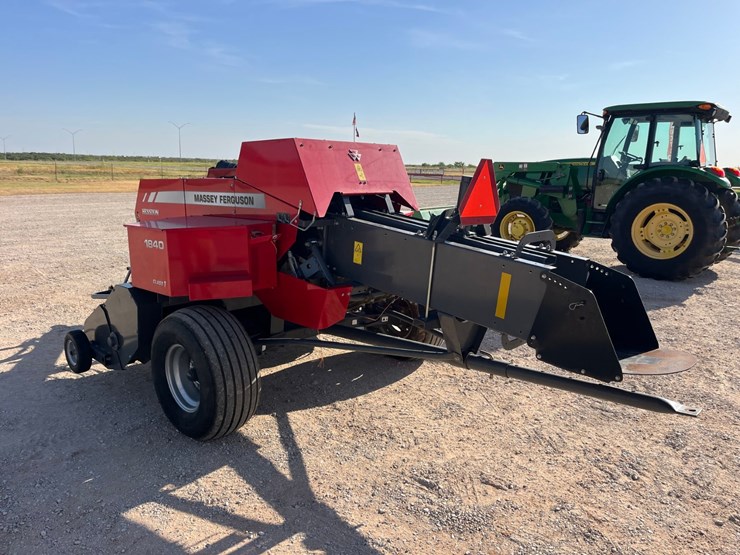 2020-massey-ferguson-1840-image-12