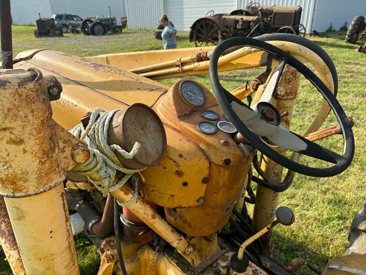 ford-backhoe-image-5