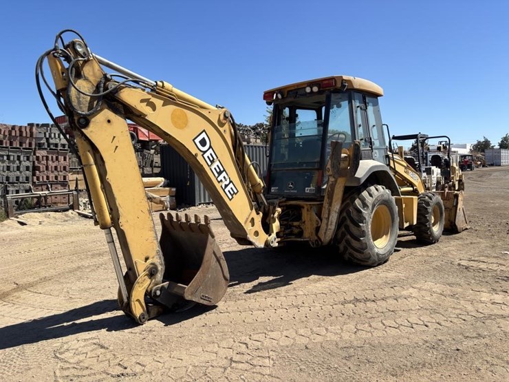 deere-410g-image-3