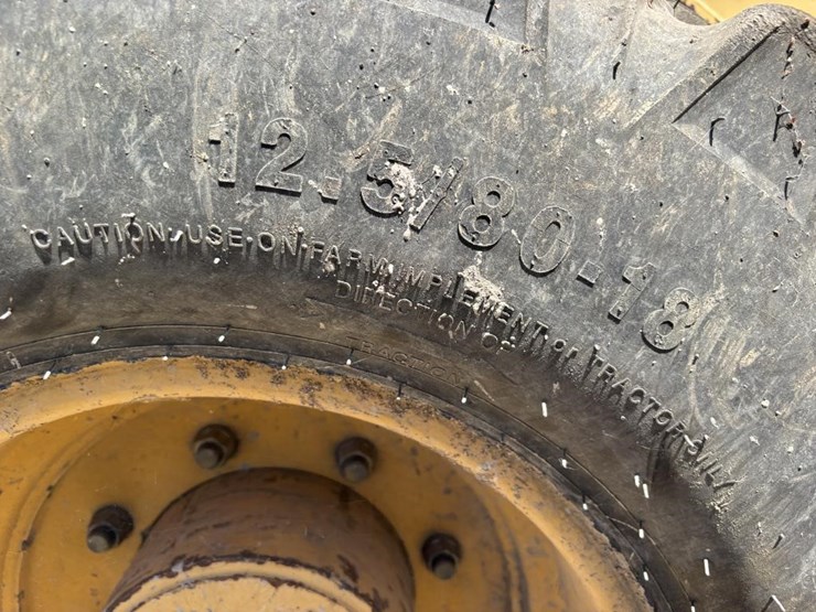 deere-410g-image-29
