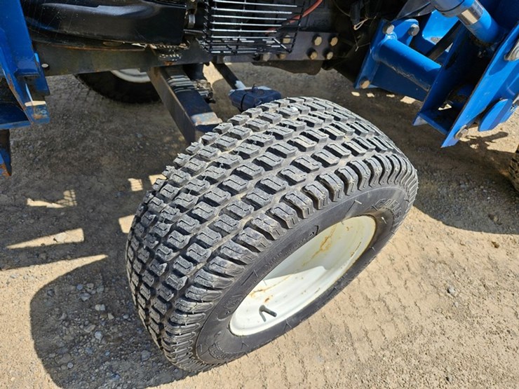 new-holland-tc25-image-15