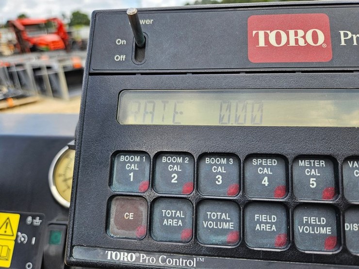2006-toro-multi-pro-5700d-image-46