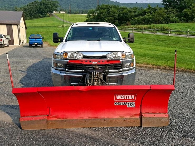2015-chevrolet-2500-image-8