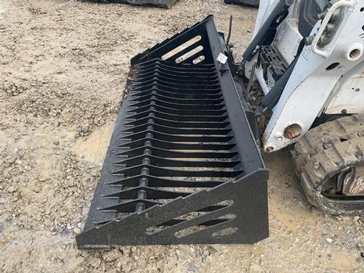 wildcat-80"-smooth-edge-skid-steer-skeleton-bucket-image-6