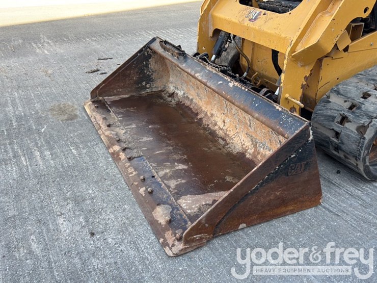 2023-caterpillar-259d3-image-16