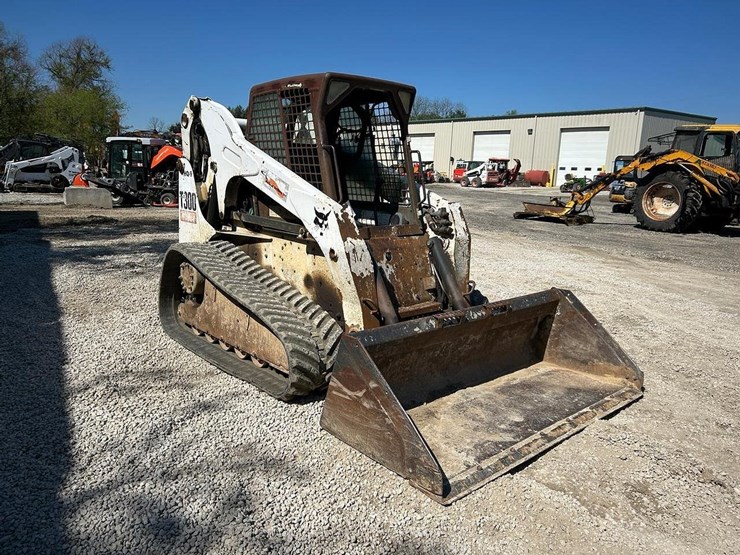 2006-bobcat-t300-image-6